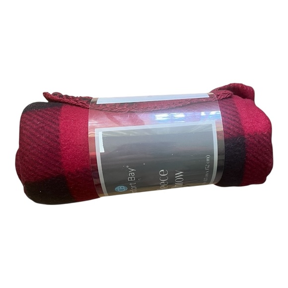 NWOT Comfort Bay Buffalo plaid fleece throw blanket  black burgundy 50 in x60 in - Picture 4 of 5